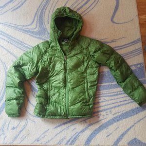 Mountain hardwear Puffy jacket